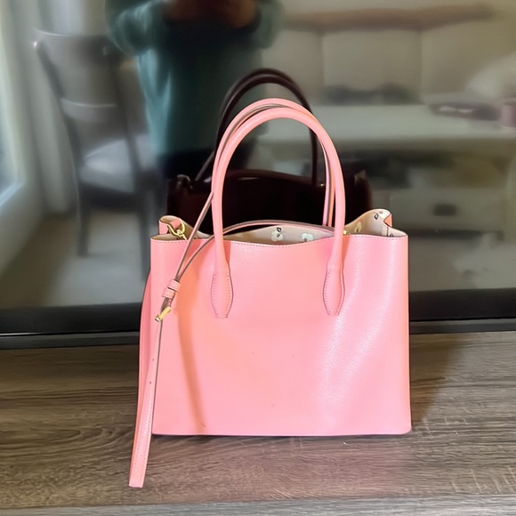 Kate Spade pink leather tote with zipper pocket inside, barely used - Picture 5 of 5